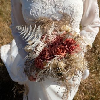 Emilia Flowers - Bridal bouquet - Florists Near Me - Berkeley, California Emilia Flowers - Bridal bouquet - Florists Near Me - Berkeley, California