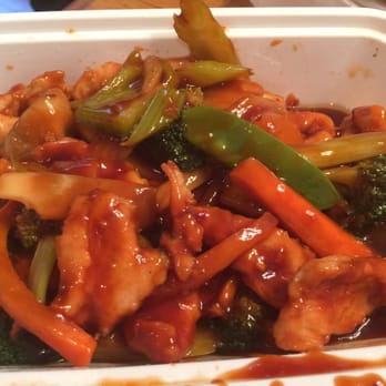 Huang's Mister Wok - Chicken with garlic sauce - Chinese Near Me - Coatesville, Pennsylvania