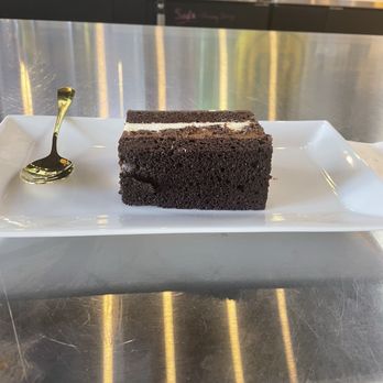 Brockton Beer Company - Chocolate Mousse cake - Brewpubs Near Me - Brockton, Massachusetts