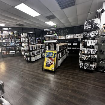 Yancy Street Comics South - Bookstores Near Me - Tampa, Florida Yancy Street Comics South - Bookstores Near Me - Tampa, Florida