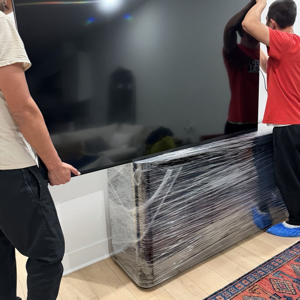 Busy Bee Movers - Movers Near Me - Irvine, California Busy Bee Movers - Movers Near Me - Irvine, California