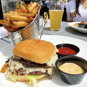 The Foundry Table & Tap - Cheeseburger & Fries - Gastropubs Near Me - Pittsburgh, Pennsylvania The Foundry Table & Tap - Cheeseburger & Fries - Gastropubs Near Me - Pittsburgh, Pennsylvania