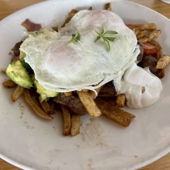 Early Bird - Lomo saltado with eggs over easy - New American Near Me - Fullerton, California
