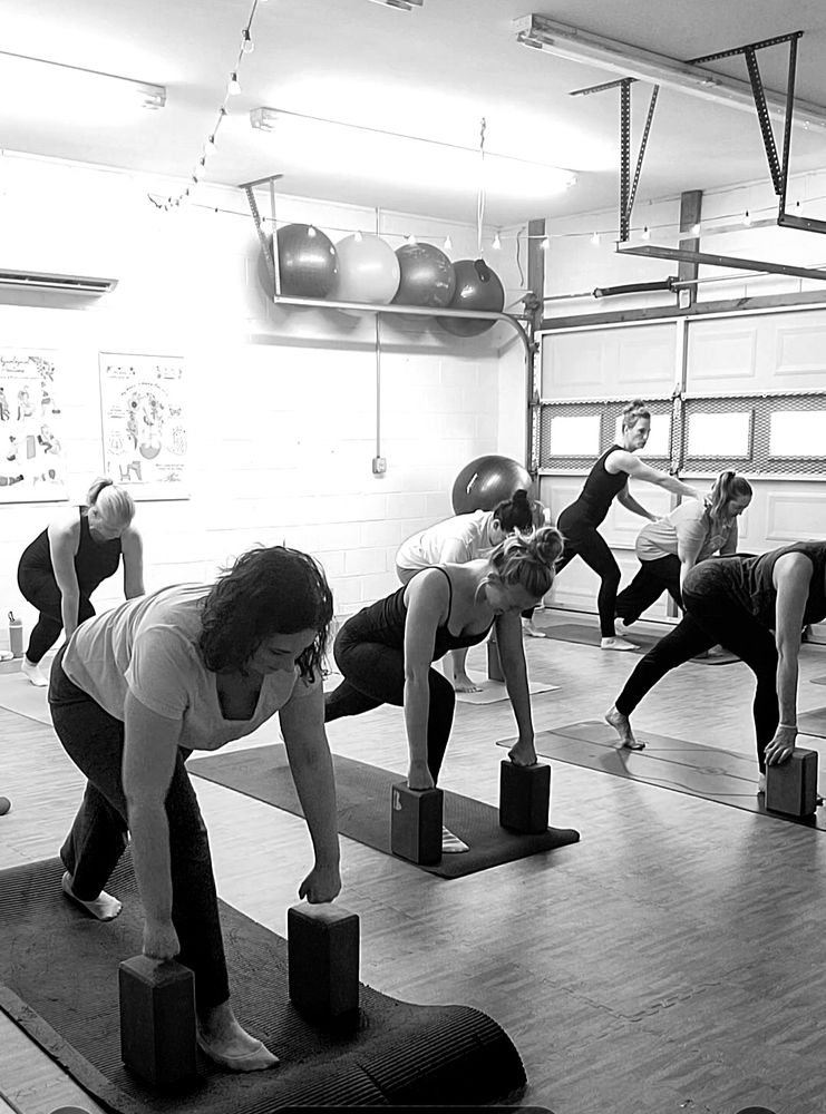 Pilates by Dona Logo