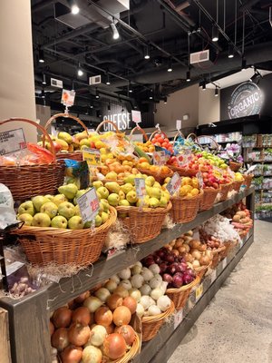 LINCOLN MARKET by null