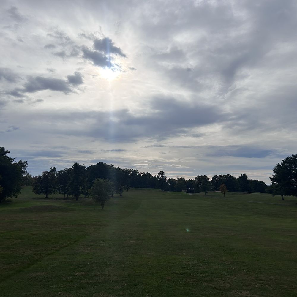 Slightly overcast on the Pipestem fairway