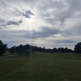Slightly overcast on the Pipestem fairway Slightly overcast on the Pipestem fairway
