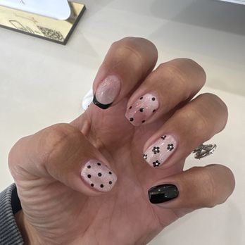 Chloe Nail Lounge - Nail Salons Near Me - Orange, California