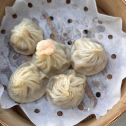 Pork w Kurobuta Pork W. Shrimp Soup Dumplings Pork w Kurobuta Pork W. Shrimp Soup Dumplings