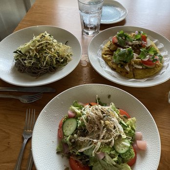 Postcards Restaurant - Leek salad, young lettuce salad, naan - Seafood Near Me - Hanalei, Hawaii Postcards Restaurant - Leek salad, young lettuce salad, naan - Seafood Near Me - Hanalei, Hawaii