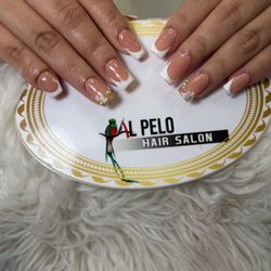 Al Pelo Hair Salon - Acrilico francesas