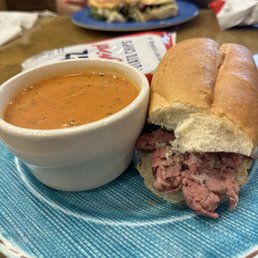 Tomato Basil Soup and Roast Beef Pesto Sandwich Tomato Basil Soup and Roast Beef Pesto Sandwich