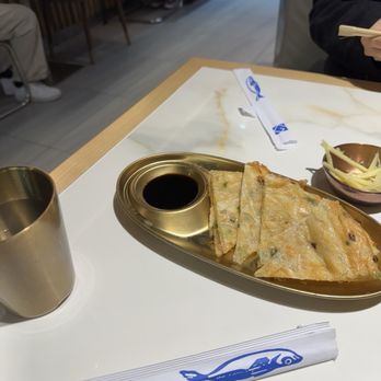Wu’s Shanghai Dumpling - Scallion Pancake 葱油饼 - Shanghainese Near Me - N Brunswick, New Jersey Wu’s Shanghai Dumpling - Scallion Pancake 葱油饼 - Shanghainese Near Me - N Brunswick, New Jersey