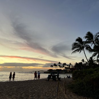 Poipu Beach - Sunset - Beaches Near Me - Koloa, Hawaii Poipu Beach - Sunset - Beaches Near Me - Koloa, Hawaii