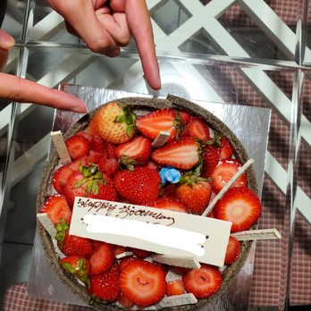 Cho-Kwok-Lat - Unripe strawberry, uneven chiffon cake, and poor penmanship.. yikes - Desserts Near Me - Markham, Ontario Cho-Kwok-Lat - Unripe strawberry, uneven chiffon cake, and poor penmanship.. yikes - Desserts Near Me - Markham, Ontario