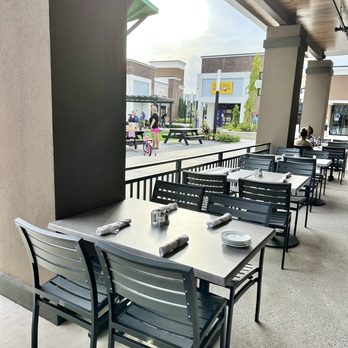 BellaBrava Bexley - Land O’Lakes - Outdoor seating space - Pizza Near Me - Land O' Lakes, Florida BellaBrava Bexley - Land O’Lakes - Outdoor seating space - Pizza Near Me - Land O' Lakes, Florida