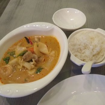 Genting Thai - Red curry - Fast Food Near Me - Killarney, Kentucky