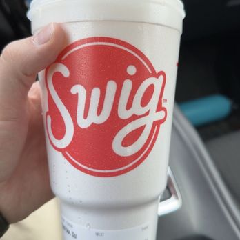 Swig - 32oz Beach Babe (Mountain Dew, raspberry, peach, and vanilla cream) - Desserts Near Me - Lehi, Utah Swig - 32oz Beach Babe (Mountain Dew, raspberry, peach, and vanilla cream) - Desserts Near Me - Lehi, Utah