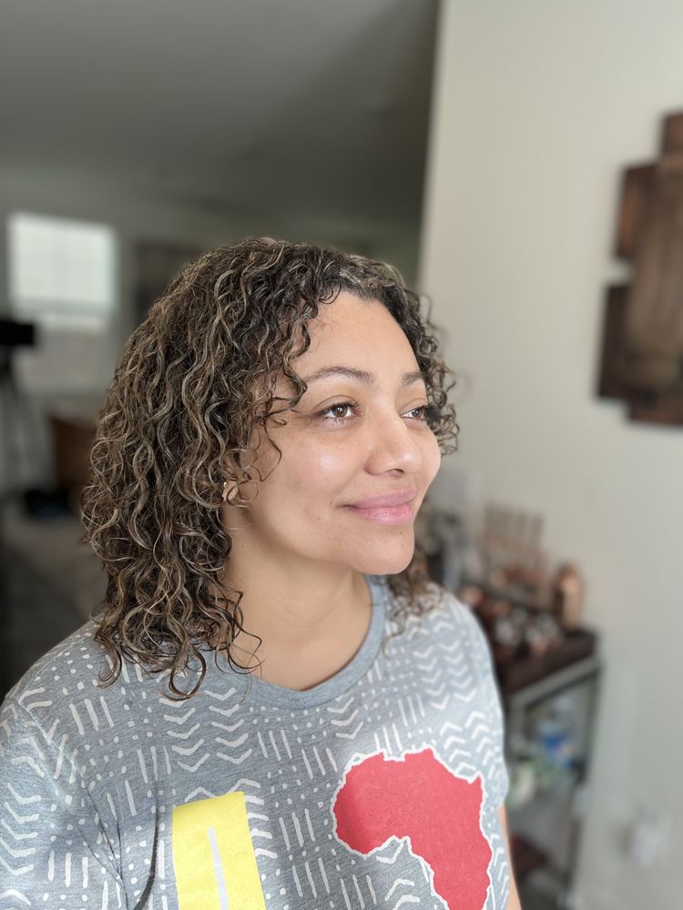 JoJo's House of Beauty Logo