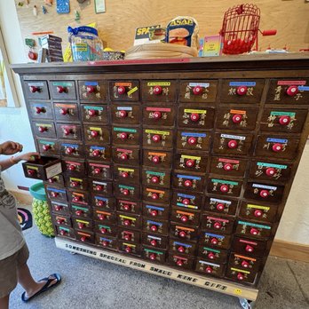 Small Kine Gift - Bookstores Near Me - Honolulu, Hawaii