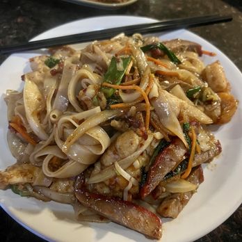 Man Wah - Combination Drunken Noodle - Chinese Near Me - Lakewood, Colorado Man Wah - Combination Drunken Noodle - Chinese Near Me - Lakewood, Colorado