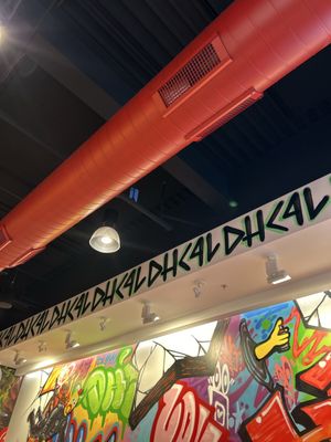 Dave's Hot Chicken by null