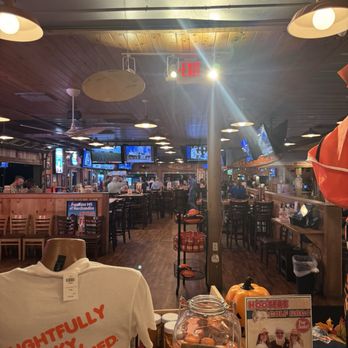 Hooters - American Near Me - Clearwater, Florida