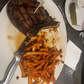 Yard House - Korean Ribeye with fries with sweet chili sauce - Bars Near Me - Roseville, California