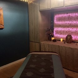 Refuge Massage & Salt Spa - Interior