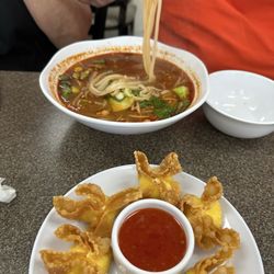Thai House - Tom Yum Noodle Soup