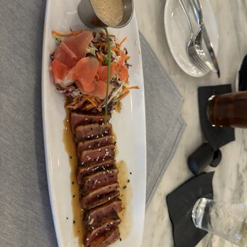 Oak House - Tuna appetizer - New American Near Me - Birmingham, Alabama