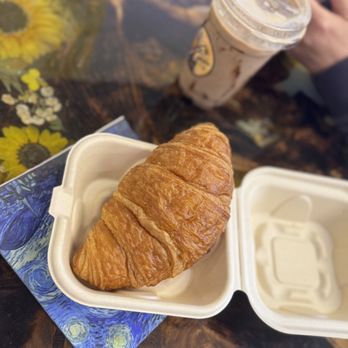 Van Goghblin Cafe - Coffee & Tea Near Me - Orlando, Florida