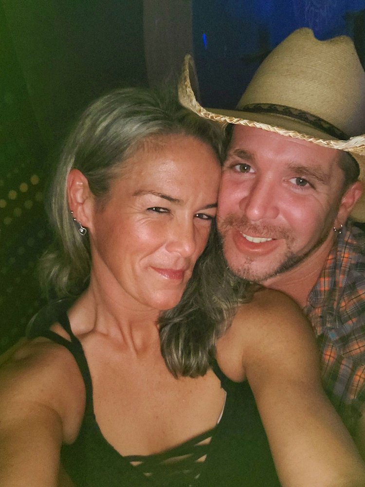 PLATINUM SALON & SPA Updated June 2024 100 Indian Hills, Glasgow