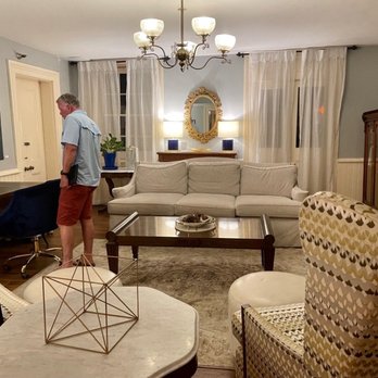 Linden Row Inn - Lobby area - Hotels Near Me - Richmond, Virginia Linden Row Inn - Lobby area - Hotels Near Me - Richmond, Virginia