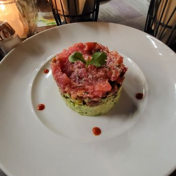 Seasons 52 - Ahi tuna tartare - New American Near Me - Paramus, New Jersey