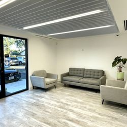 David C Li, DDS - Spacious waiting area.