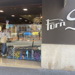 Forn 9 - Photo 7: Front of the bakery
