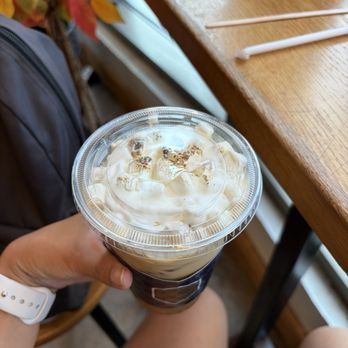 Commonwealth Joe - Toasted Marshmallow Latte - Iced - Cafes Near Me - Arlington, Virginia