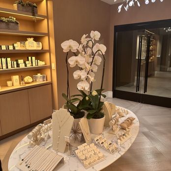 SPA VEA - Inside - Day Spas Near Me - Newport Beach, California