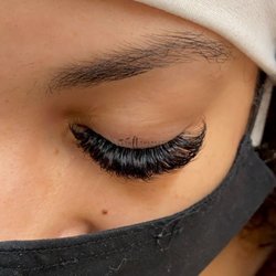 Volume lashes