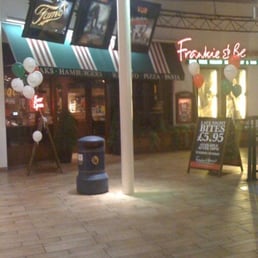 Upper level by cinema