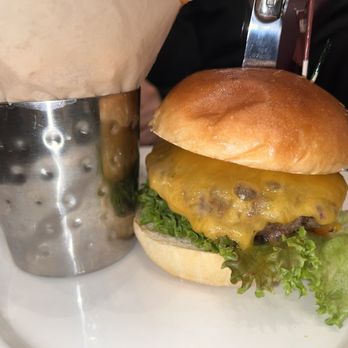 Hard Rock Cafe - American Near Me - Ledyard, Connecticut