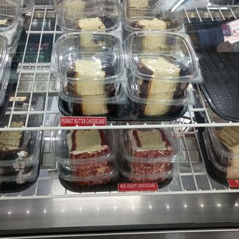 R U Hungry - Desserts look yummy; didn't order - Comfort Food Near Me - Newark, New Jersey