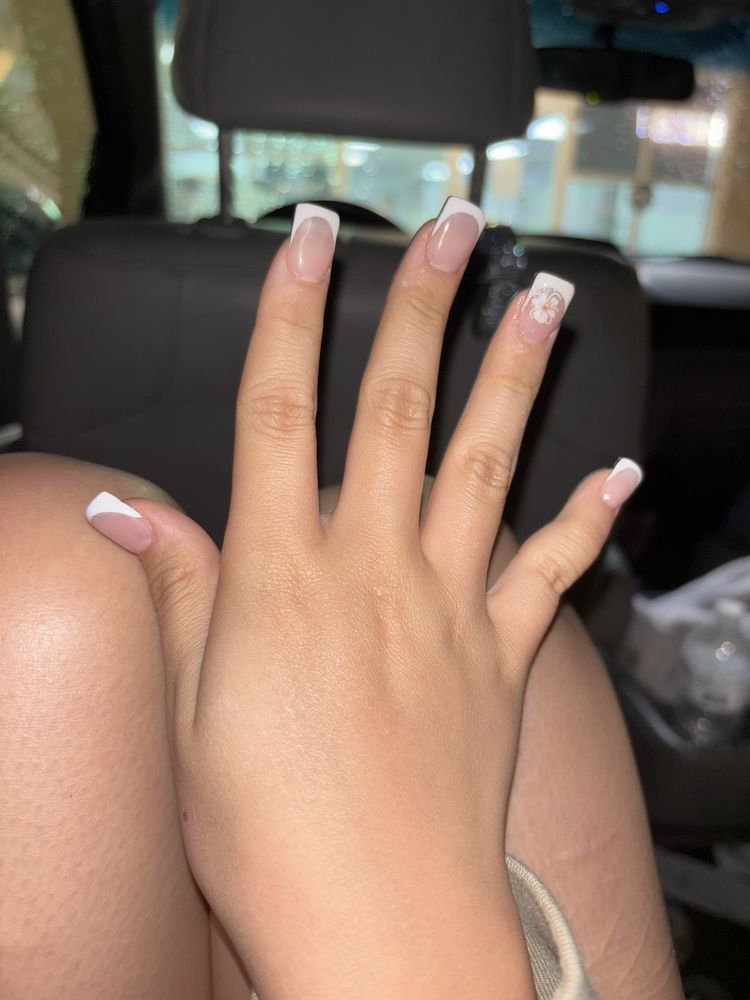 Diamond Nails & Spa Image