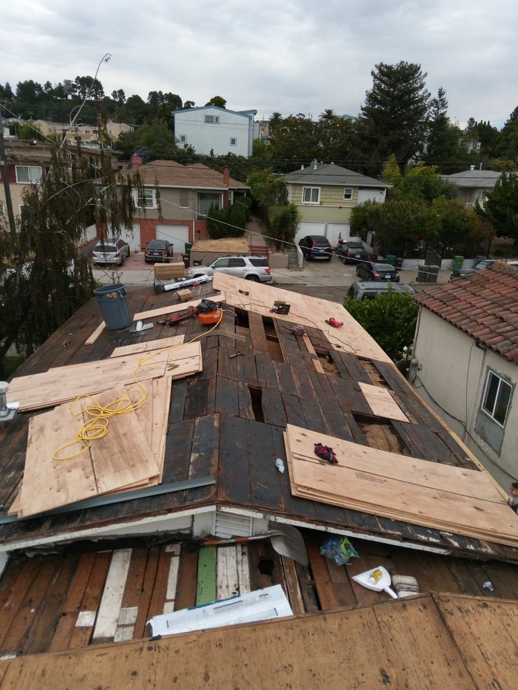 Slide of Alfredo Roofing