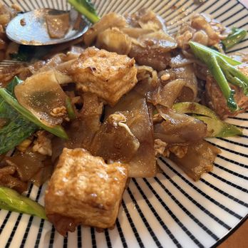 Luck Gai Cafe - Chicken Shop Near Me - Anaheim, California