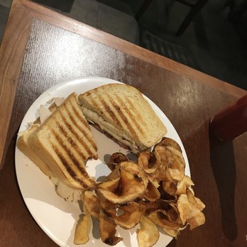 Red Rooster Cafe - Breakfast & Brunch Near Me - Beaufort, South Carolina Red Rooster Cafe - Breakfast & Brunch Near Me - Beaufort, South Carolina