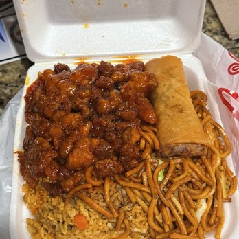 Ok Chinese - Chow mein, orange chicken, rice - Chinese Near Me - Van Nuys, California