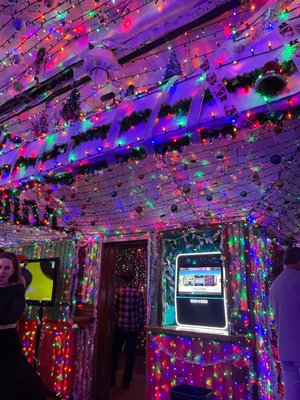 Coach House Entertainment by null