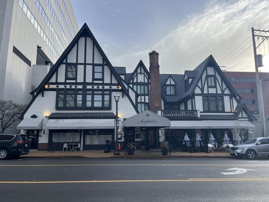 Seven Gables Inn, St. Louis West, a Tribute Portfolio Hotel by null